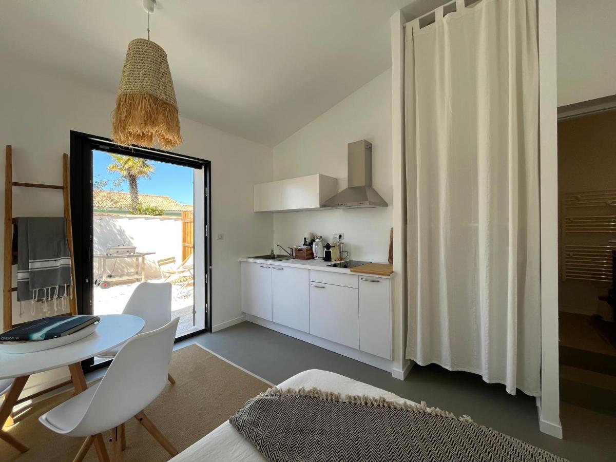 Maisonnette A Proximite Plage Et Port De St-Martin Saint-Martin-de-Re Bagian luar foto